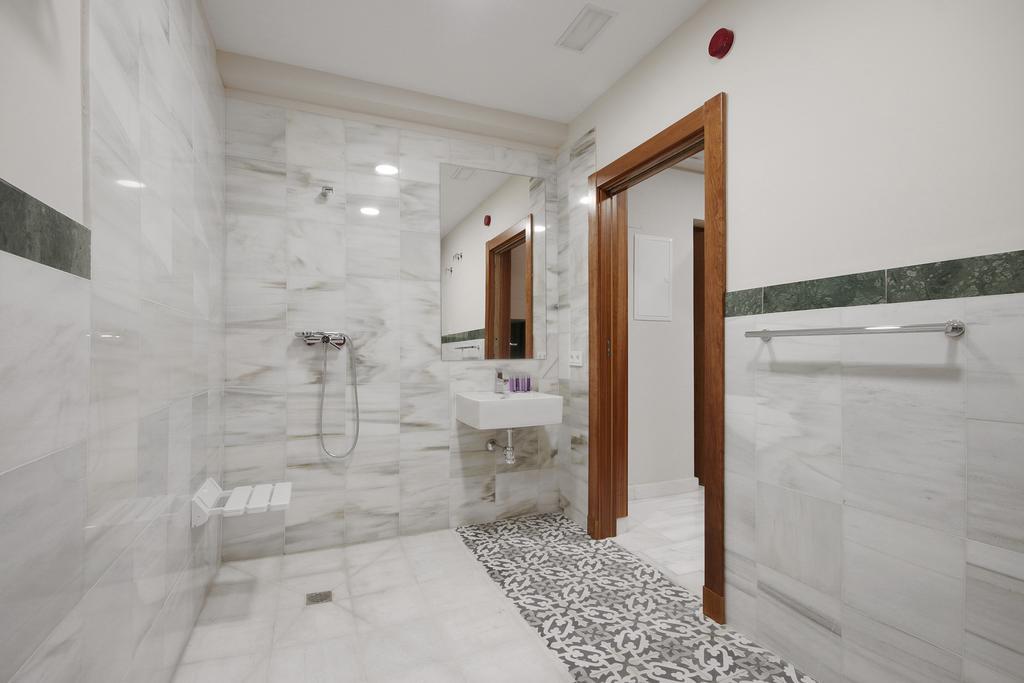 Suites Gran Via Capilla Real Granada Buitenkant foto