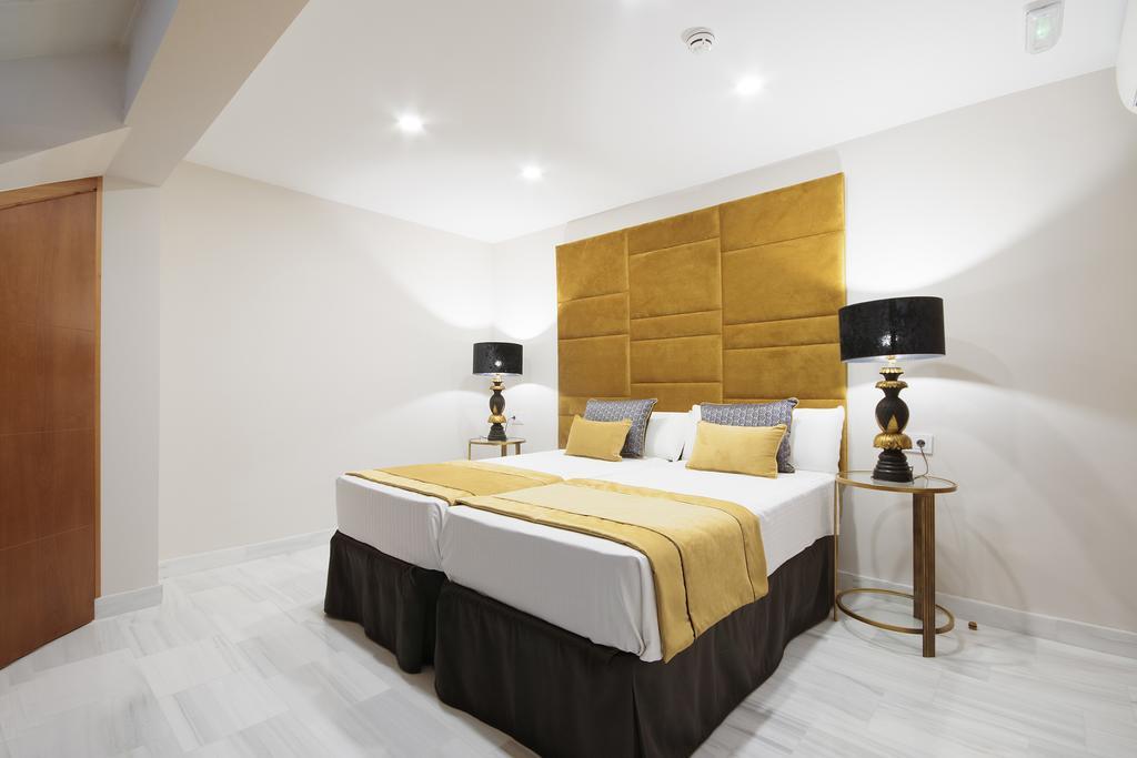 Suites Gran Via Capilla Real Granada Buitenkant foto