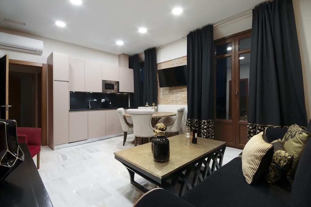 Suites Gran Via Capilla Real Granada Buitenkant foto